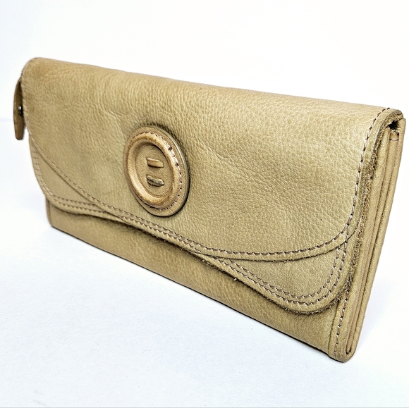 Fossil Leather Wallet - Picture 15 of 17